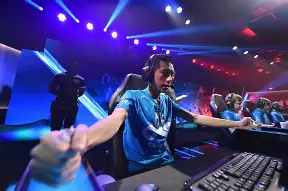 关于电竞夜战：渝州灰熊队翻盘齐鲁貔貅队，临门一脚致胜细节处理更胜一筹的信息