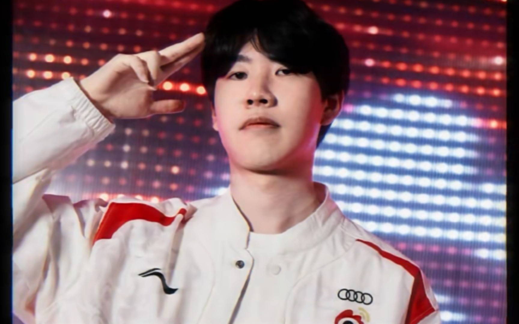 曼联不断突破！，TheShy连续十五场比赛得分超过夺冠再创辉煌时刻(曼联一埃弗顿交战记录)