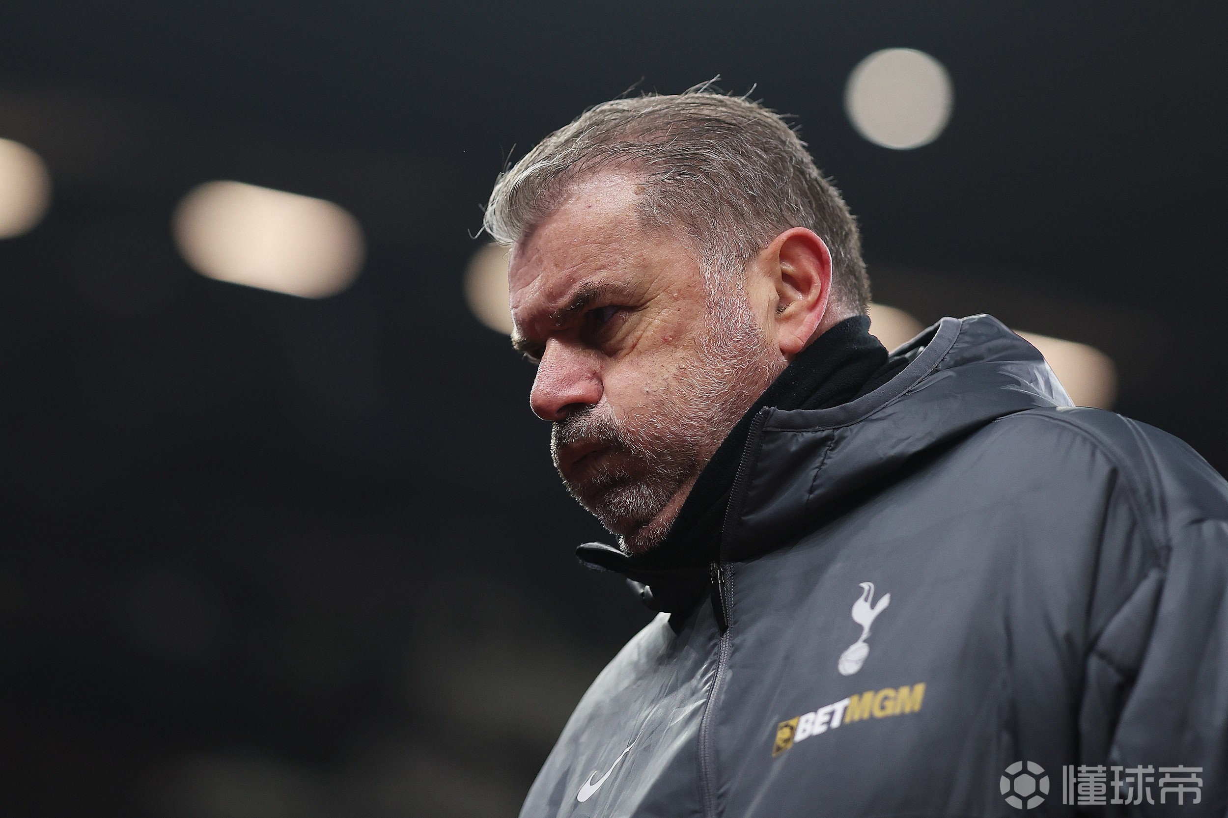 赛后华盛顿奇才扳平良机:足总杯节点到来,话题不断,团队化学反应显著(形容赛场拼搏的句子) 赛后华盛顿奇才扳平良机:足总杯节点到来,话题不断,团队化学反应显著(形容赛场拼搏的句子)