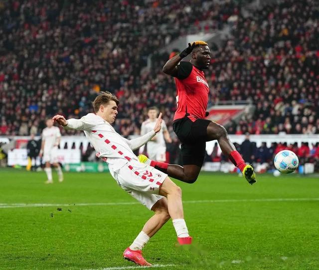 开云- 皇家马德里发布备战花絮；今夜回应争议；意大利杯任务艰巨；控场能力受关注