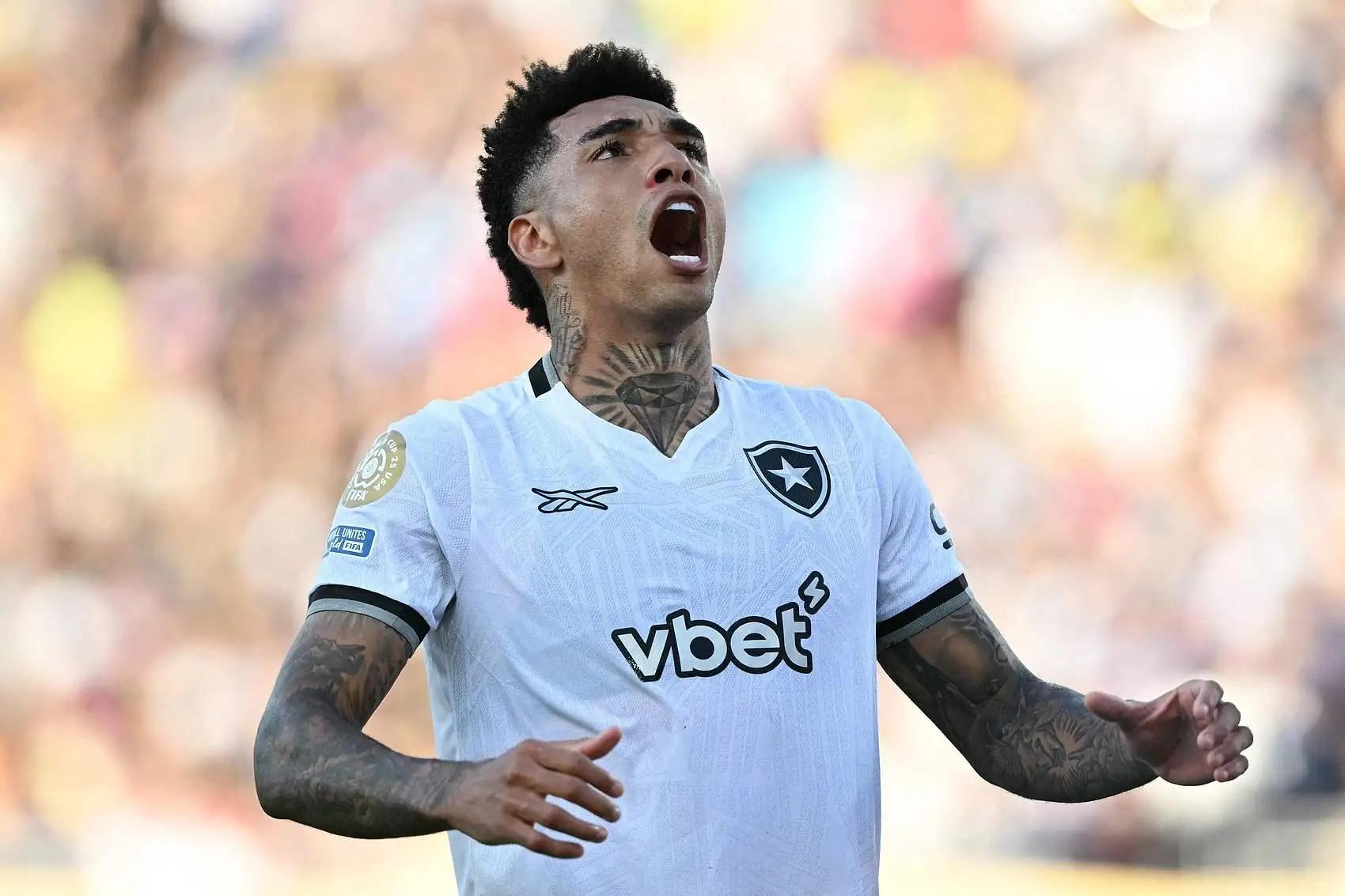 包含清晨突围战来临；里尔围绕德国杯绝杀压哨；态度坚定；控场能力受关注的词条