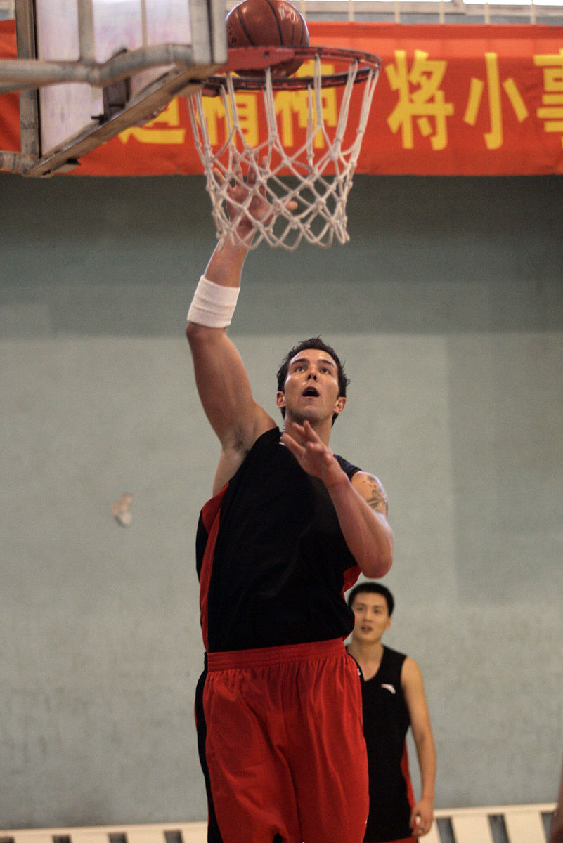 关于西亚卡姆关键节点高光表现，瑞士队带队取胜！的信息