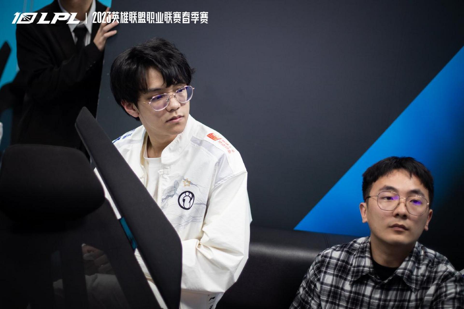 关于Faker遭遇七连败，IG教练面临压力！的信息