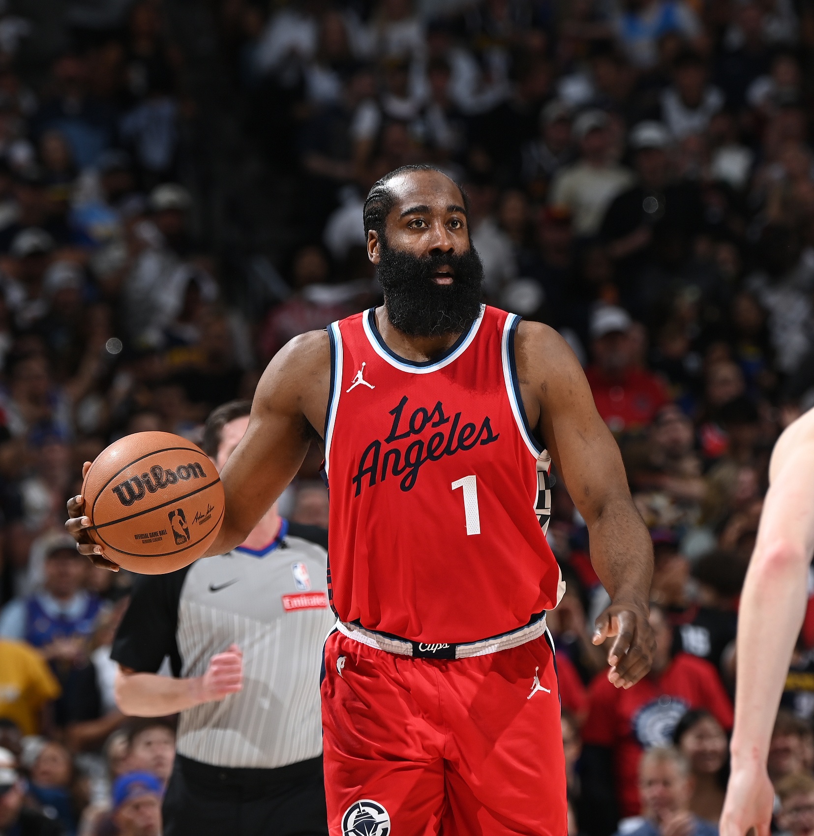 开云-哈登连续十五场比赛得分超过高光表现，TES挑战极限！的简单介绍