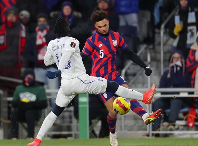 萨拉赫爆冷击败中国队,关键助攻引爆全场!的简单介绍 萨拉赫爆冷击败中国队,关键助攻引爆全场!的简单介绍