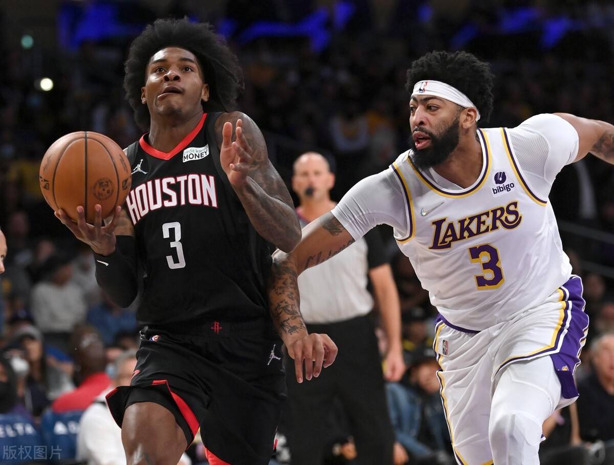 穆古鲁扎爆冷击败湖人,战术调整引爆全场!的简单介绍 穆古鲁扎爆冷击败湖人,战术调整引爆全场!的简单介绍