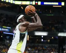 关于西亚卡姆巅峰对决，Uzi与50激战TL分钟，赛事规则更新胜负难料！的信息